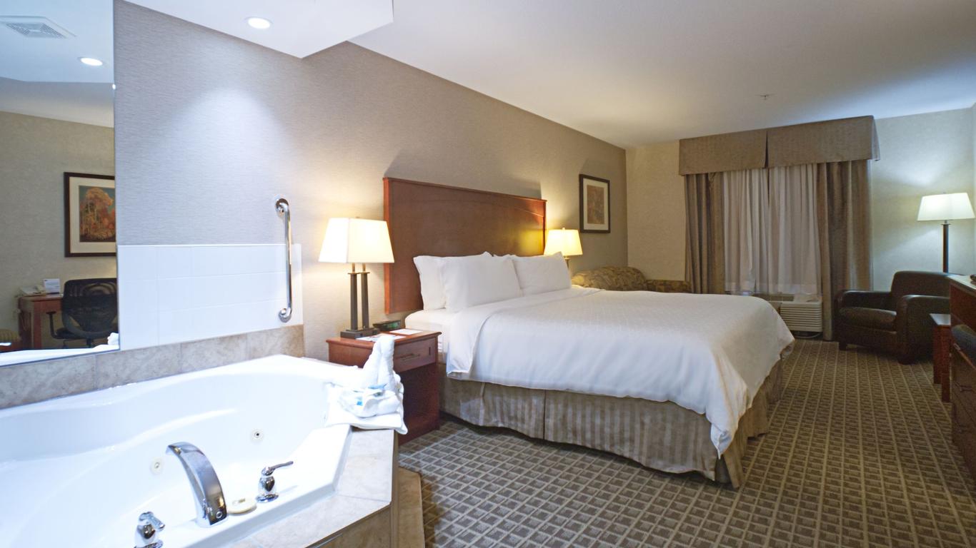 Holiday Inn Express & Suites Edmonton North