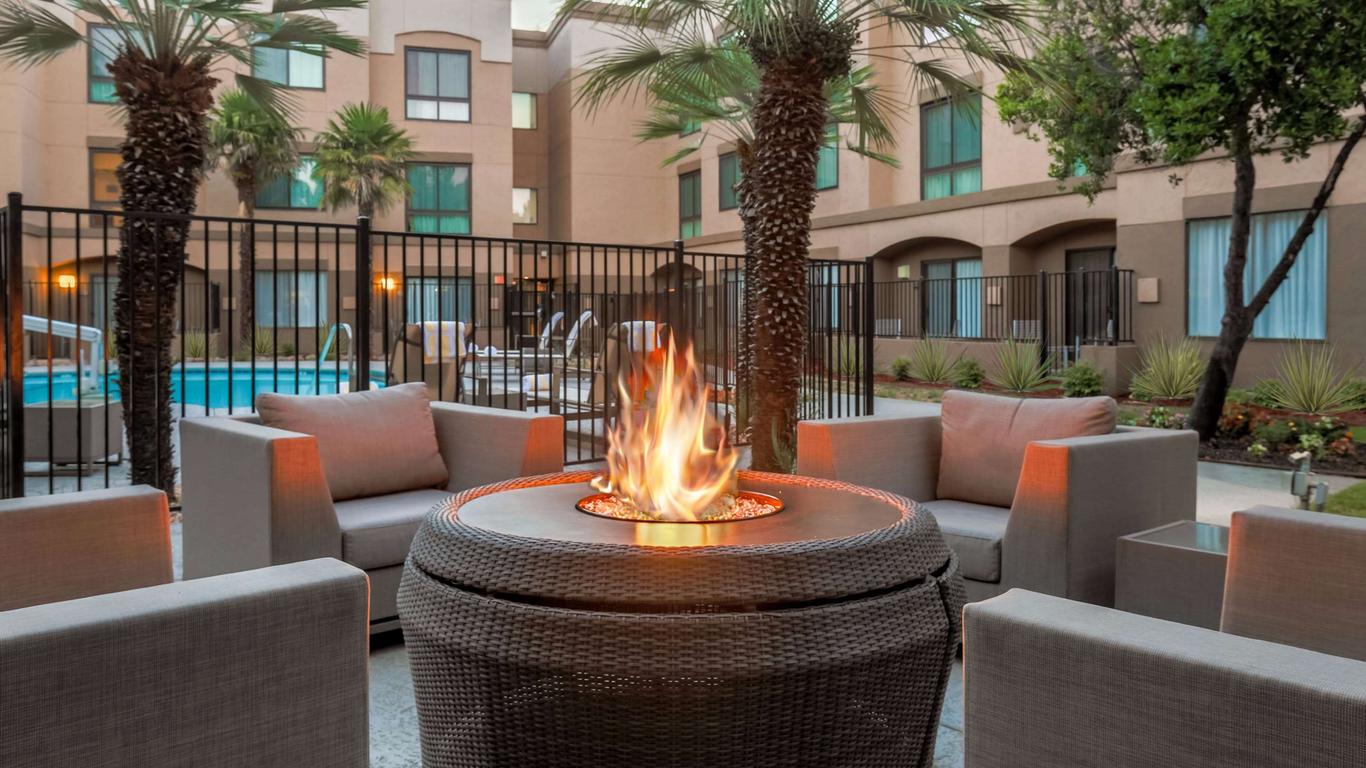 DoubleTree Suites by Hilton Sacramento - Rancho Cordova