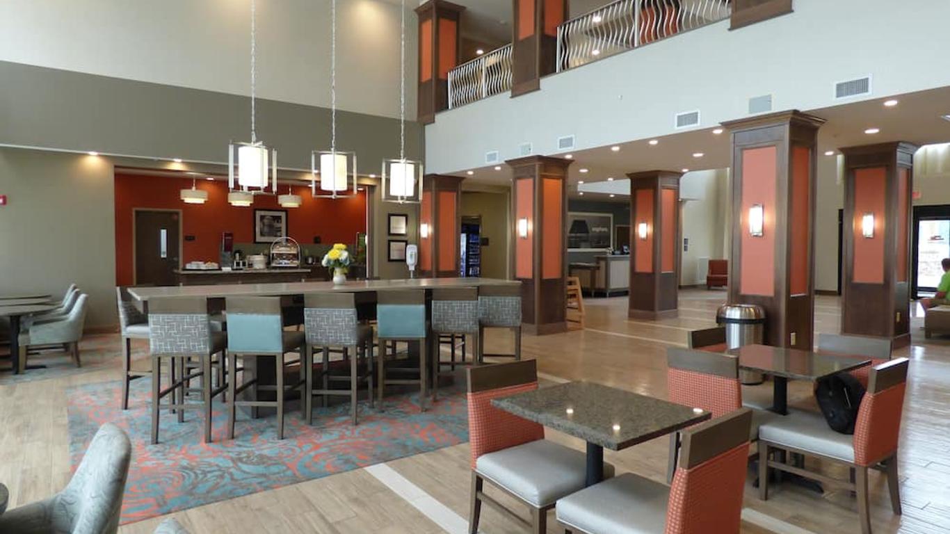 Hampton Inn & Suites Pensacola/I-10 Pine Forest Road