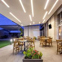 TRYP by Wyndham San Luis Potosi Hotel & Suites