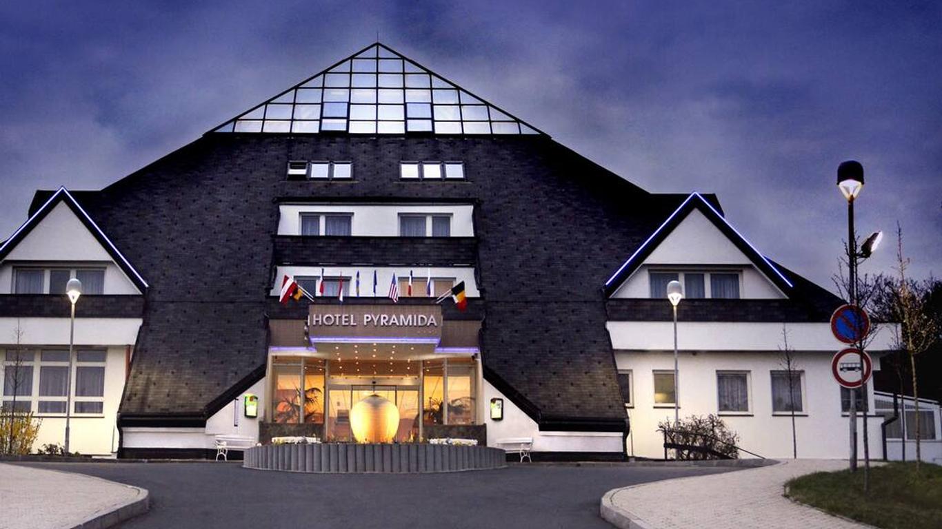 Lazensky hotel Pyramida I