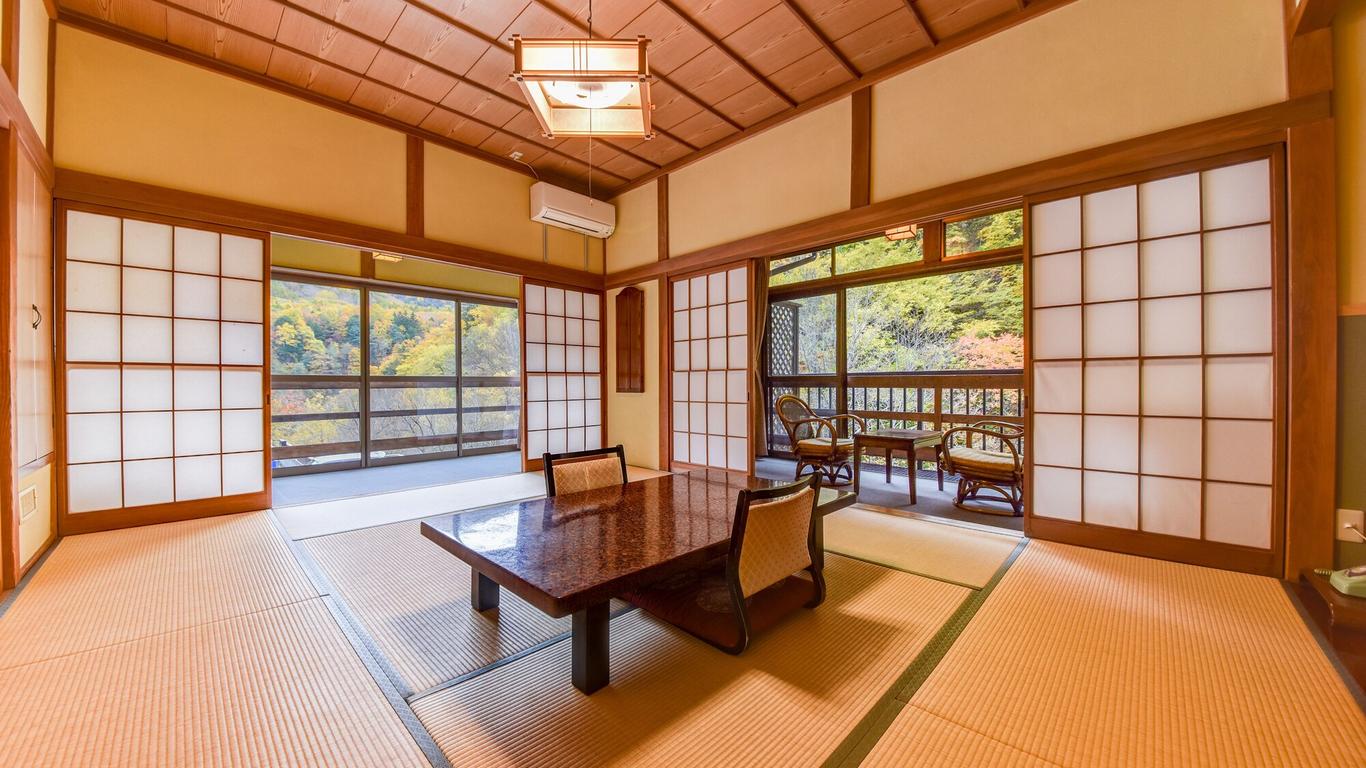 Shirahone Onsen Tsuruya Ryokan