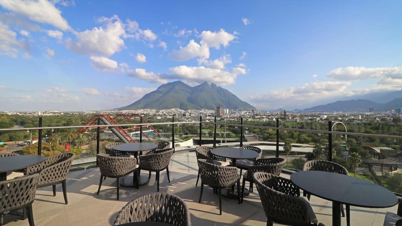 Holiday Inn Express Monterrey Fundidora, An IHG Hotel