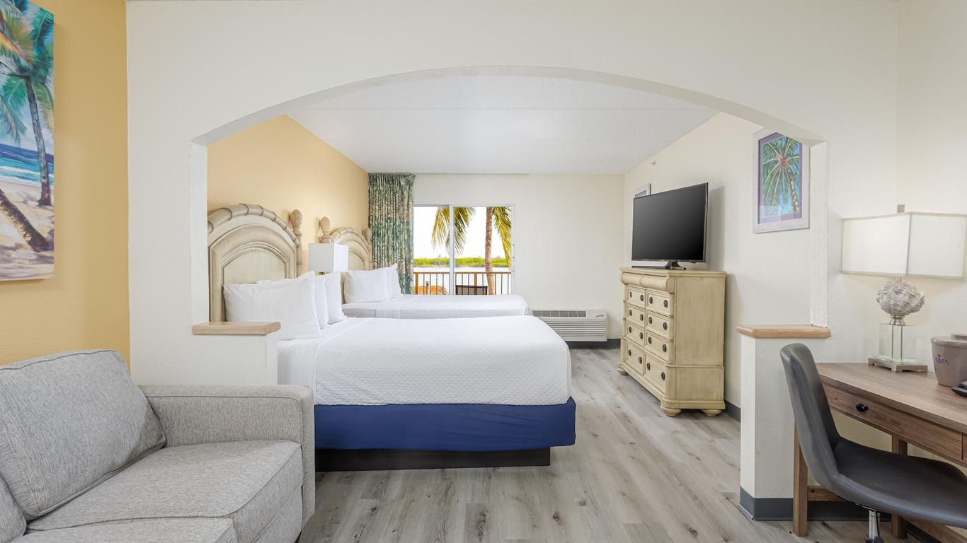 Hutchinson Island Plaza Hotel and Suites