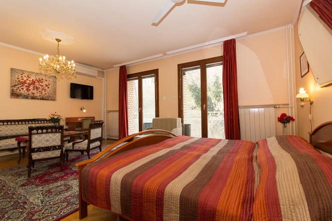 Budavar Bed And Breakfast