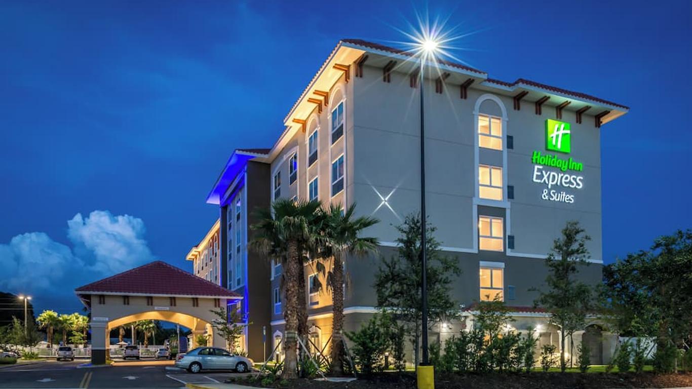 Holiday Inn Express & Suites St. Petersburg - Madeira Beach