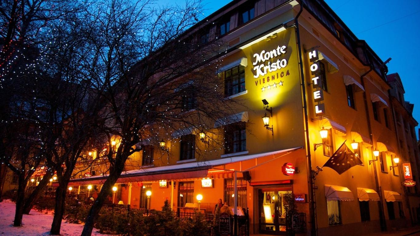 Monte Kristo Hotel